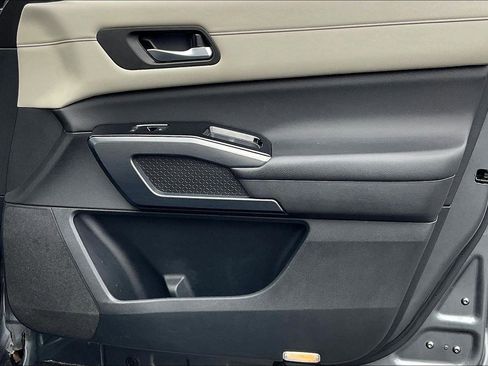 Used 2022 Nissan Pathfinder SL w/ SL Premium Package image 24