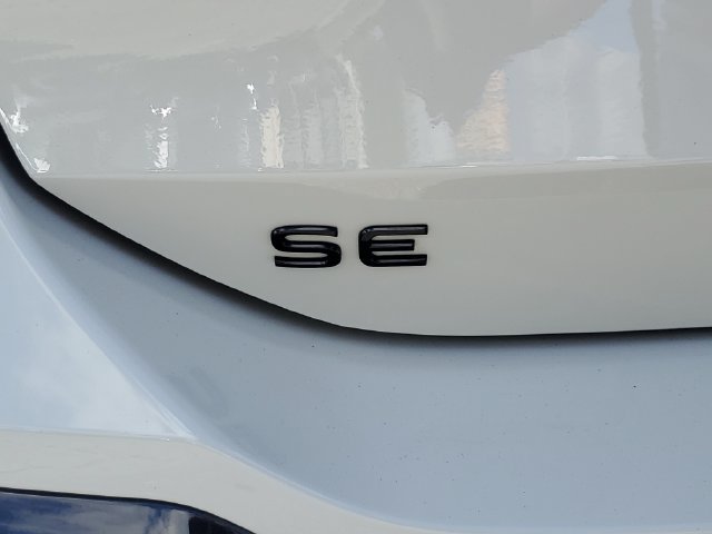 Certified 2026 Volkswagen Tiguan SE R-Line FWD image 13