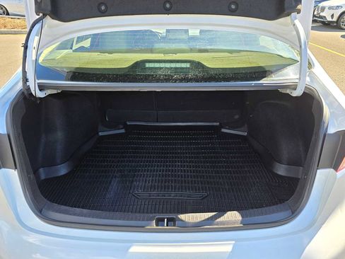 Used 2022 Toyota Corolla LE FWD image 14