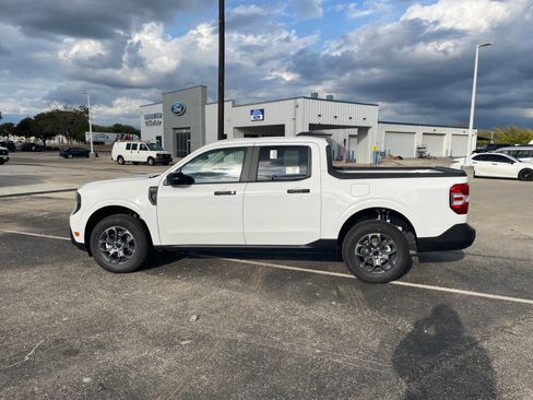 New 2025 Ford Maverick XLT w/ XLT Luxury Package AWD/4WD image 2