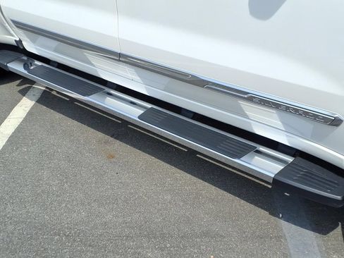 Used 2023 Chevrolet Silverado 1500 High Country AWD/4WD image 11