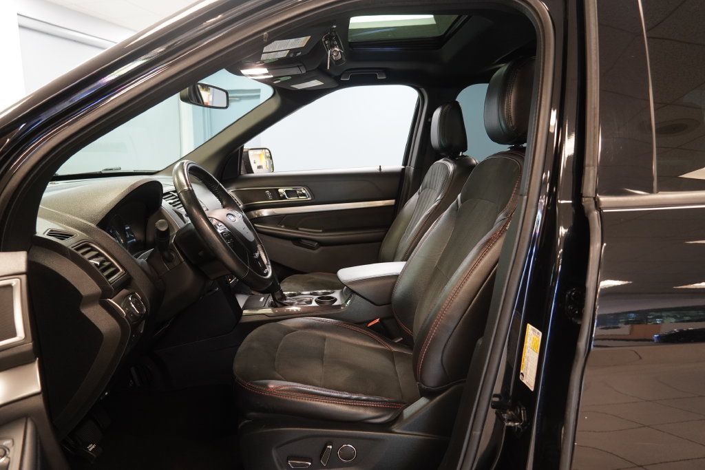 Used 2018 Ford Explorer XLT w/ Equipment Group 202A FWD image 6