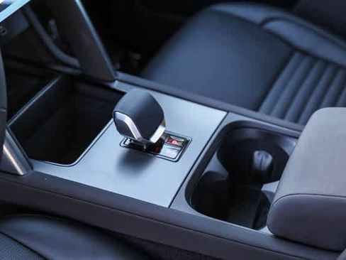 New 2024 Land Rover Discovery Sport S image 20
