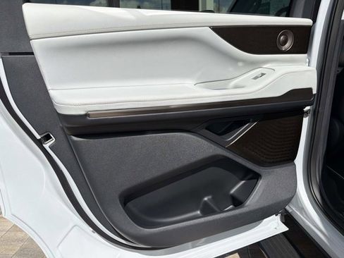 New 2026 Lincoln Navigator L Black Label image 15