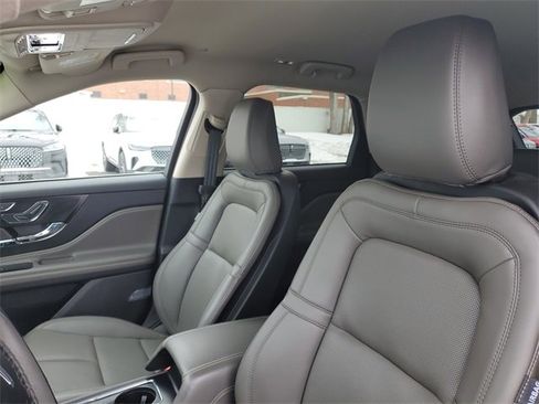 Certified 2023 Lincoln Corsair AWD w/ Equipment Group 101A image 12