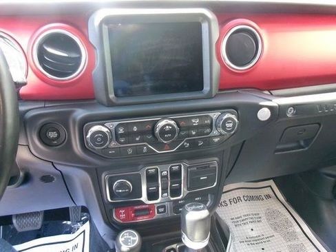 Used 2019 Jeep Wrangler Unlimited Rubicon w/ Dual Top Group AWD/4WD image 9