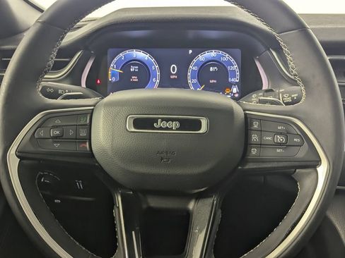 Used 2023 Jeep Grand Cherokee Altitude AWD/4WD image 20