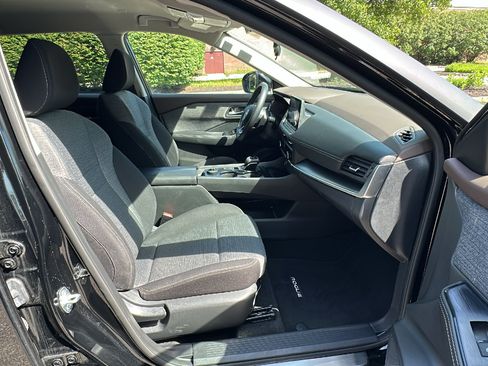 Used 2023 Nissan Rogue SV AWD/4WD image 22