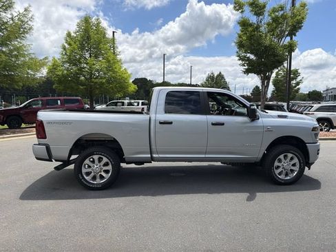 New 2026 RAM 2500 Big Horn AWD/4WD image 13