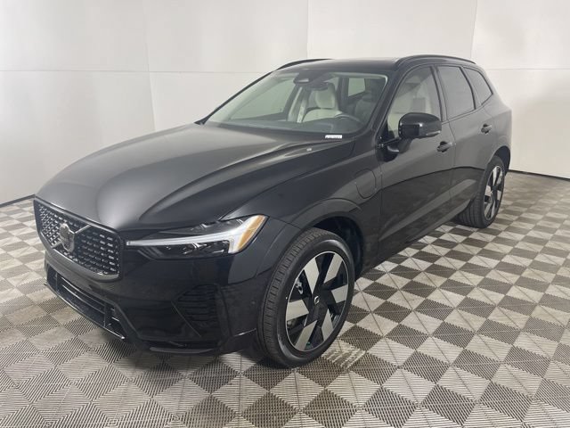 Certified 2025 Volvo XC60 T8 Plus w/ Protection Package Premier AWD/4WD image 5