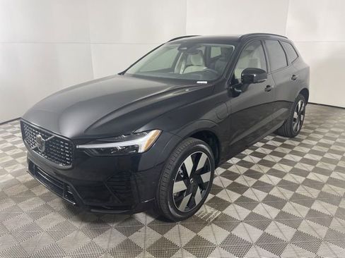 New 2025 Volvo XC60 T8 Plus w/ Protection Package Premier AWD/4WD image 5
