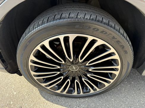 Used 2022 Lincoln Aviator Black Label w/ Dynamic Handling Package image 9