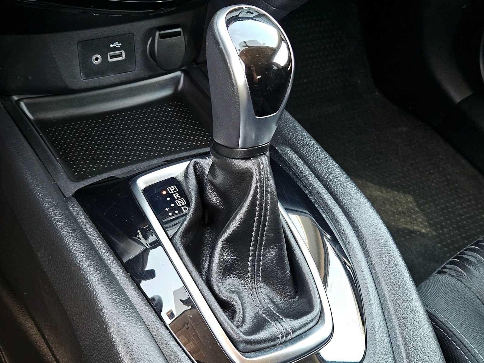 Used 2018 Nissan Rogue SV FWD image 28