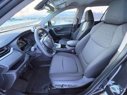 Used 2025 Toyota RAV4 XLE image 11