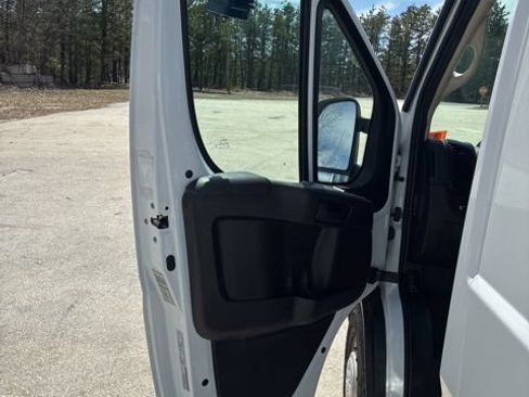 Used 2023 RAM ProMaster 2500 FWD image 13