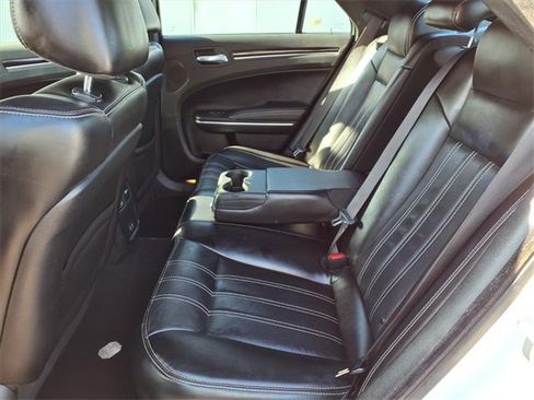 Used 2022 Chrysler 300 S image 9