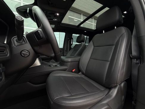 Used 2023 Chevrolet Tahoe LT w/ LT Signature Package image 6