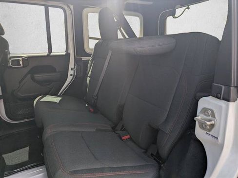 Used 2024 Jeep Wrangler Unlimited Rubicon w/ Technology Group AWD/4WD image 12