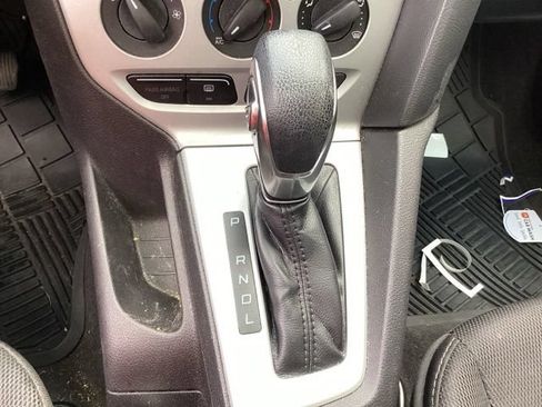 Used 2014 Ford Focus SE FWD image 28