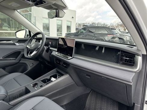 New 2026 Volkswagen Tiguan SE AWD/4WD image 27