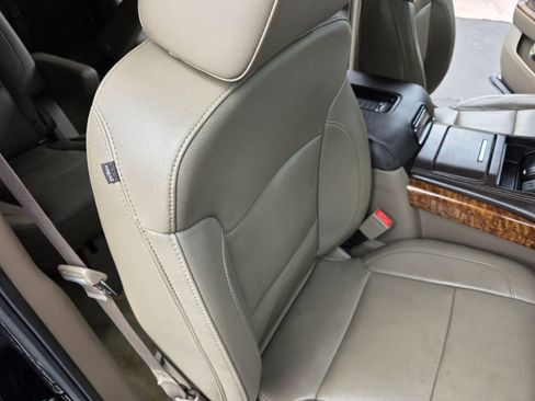 Used 2016 Chevrolet Suburban LTZ image 30