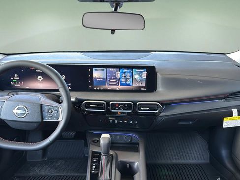 New 2026 Nissan Sentra SR FWD image 8