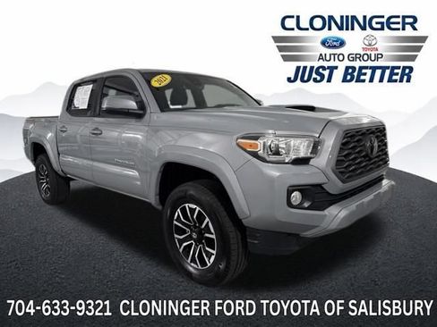 Used 2021 Toyota Tacoma TRD Sport w/ Technology Package AWD/4WD image 1