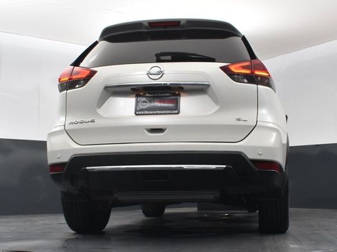 Used 2020 Nissan Rogue SL w/ Premium Package image 39