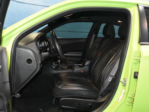 Used 2023 Dodge Charger R/T w/ Navigation & Travel Group RWD image 6