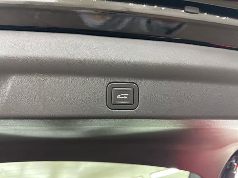 Used 2025 Cadillac Escalade IQ Luxury 2 image 25