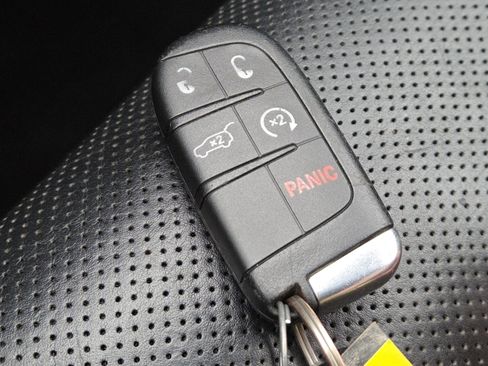 Used 2019 Jeep Grand Cherokee Limited w/ Luxury Group II image 34