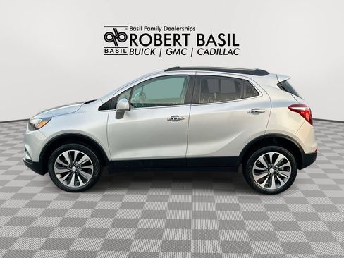 Used 2022 Buick Encore Preferred w/ Safety Package AWD/4WD image 5