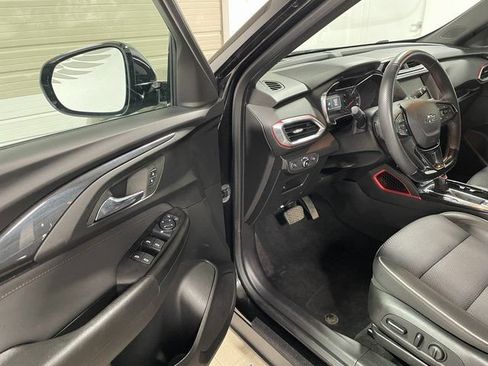 Used 2023 Chevrolet TrailBlazer RS AWD/4WD image 10