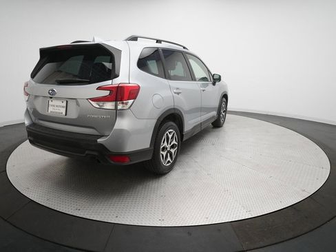 Used 2020 Subaru Forester Premium image 38
