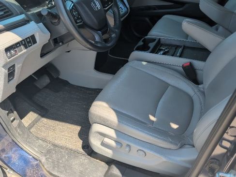 Used 2023 Honda Odyssey Touring image 12