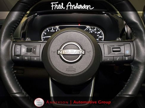 Used 2022 Nissan Pathfinder SL w/ SL Premium Package FWD image 22