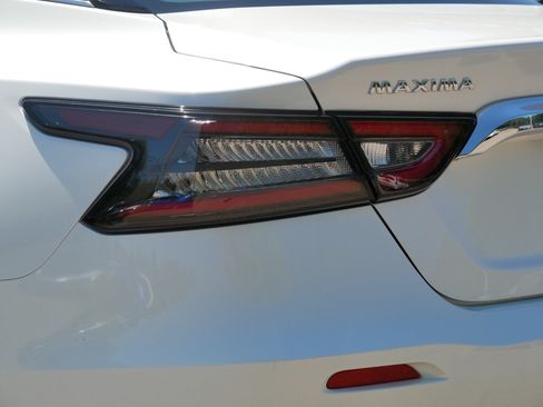 Used 2023 Nissan Maxima Platinum w/ Sport Mat Group FWD image 17