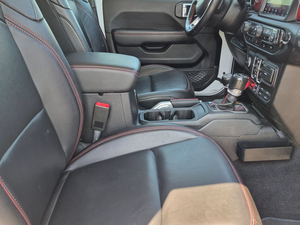 Used 2021 Jeep Wrangler Unlimited Rubicon w/ Dual Top Group AWD/4WD image 27