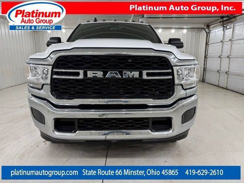 Used 2022 RAM 2500 Tradesman w/ Chrome Appearance Group image 8