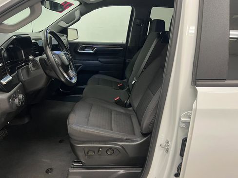 Used 2025 Chevrolet Silverado 1500 LT image 27