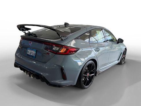 Used 2024 Honda Civic Type R image 5