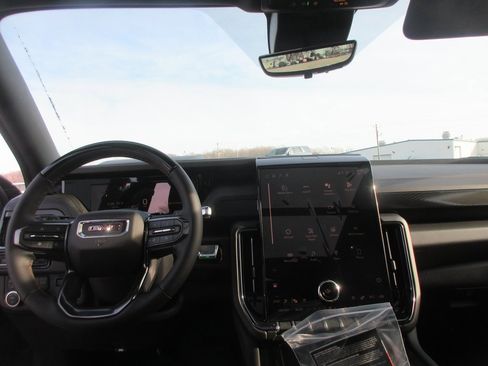 New 2026 GMC Yukon AT4 image 16