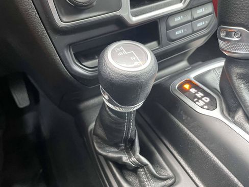 Used 2024 Jeep Wrangler Unlimited Sport AWD/4WD image 16