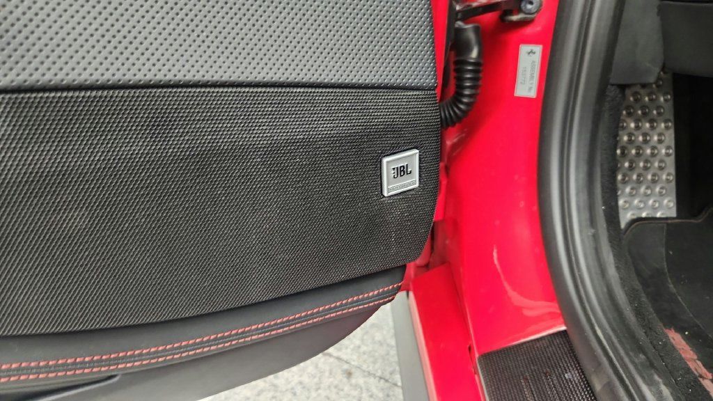 Used 2018 Ferrari 812 Superfast RWD image 40