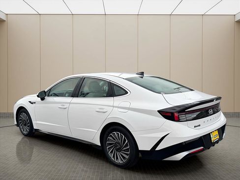 Certified 2025 Hyundai Sonata SEL image 4