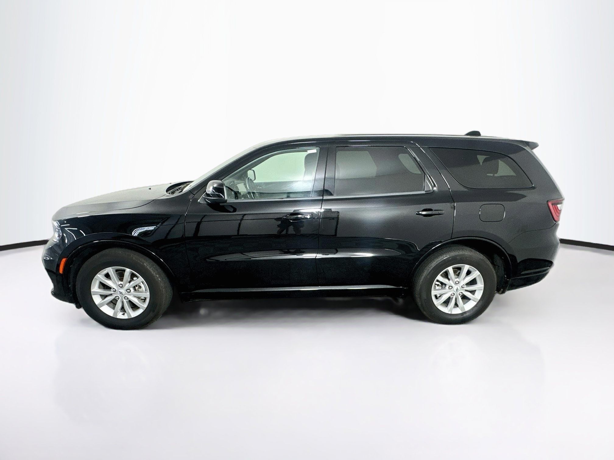 Used 2025 Dodge Durango GT RWD image 4
