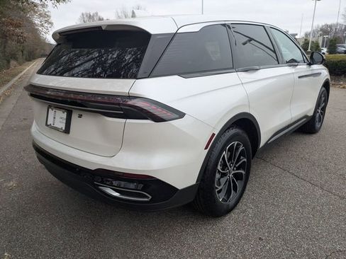 New 2026 Lincoln Nautilus Premier image 3