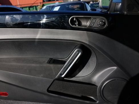 Used 2018 Volkswagen Beetle 2.0T S image 45