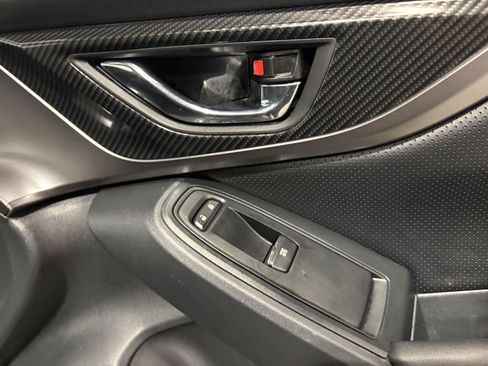 Used 2019 Subaru Crosstrek 2.0i Limited w/ Moonroof Package w/Navigation AWD/4WD image 38