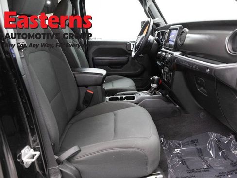 Used 2023 Jeep Wrangler Unlimited w/ Cold Weather Group AWD/4WD image 24